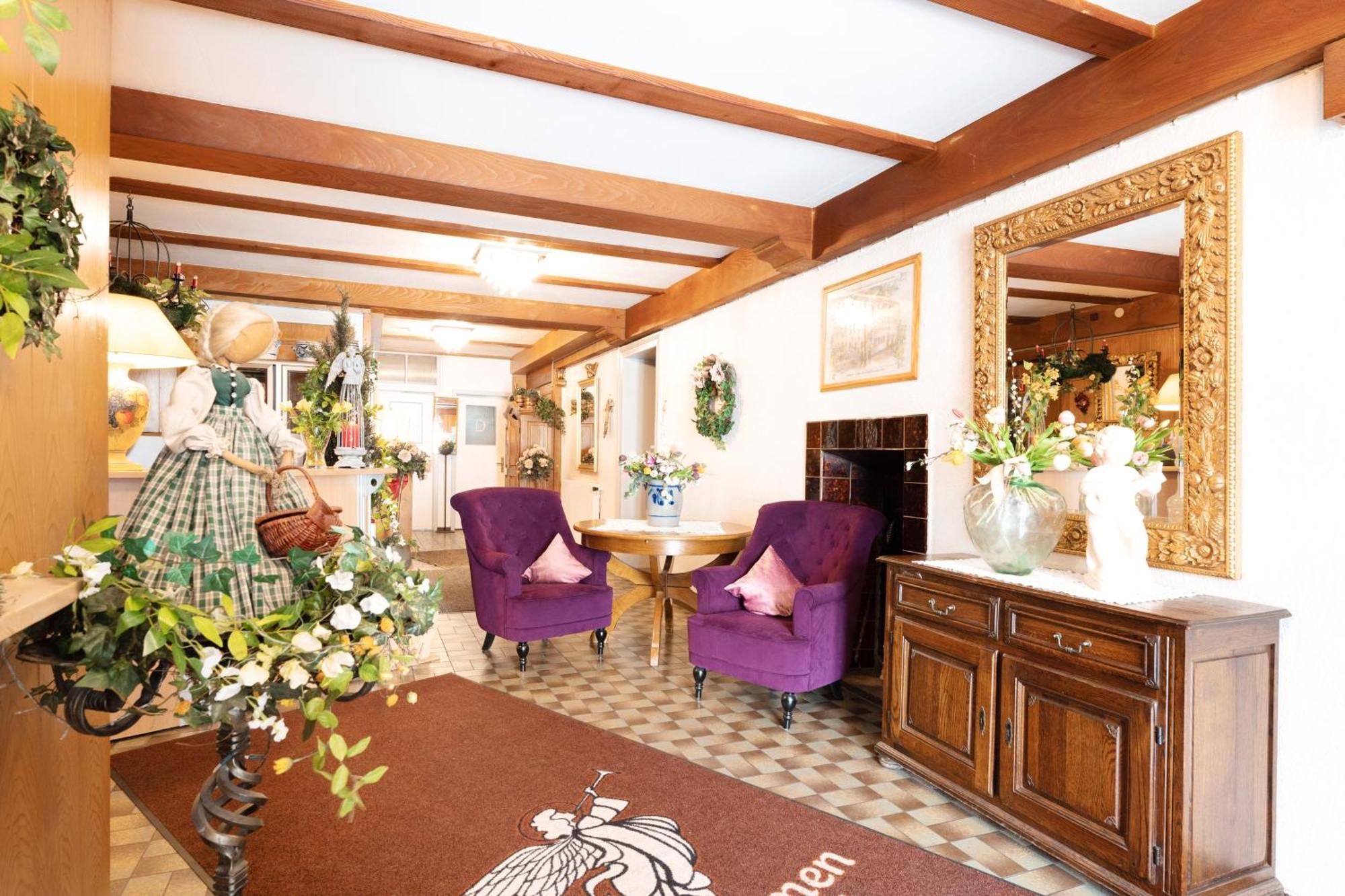 Hotel Garni "Zum Engel" Oberguenzburg 외부 사진