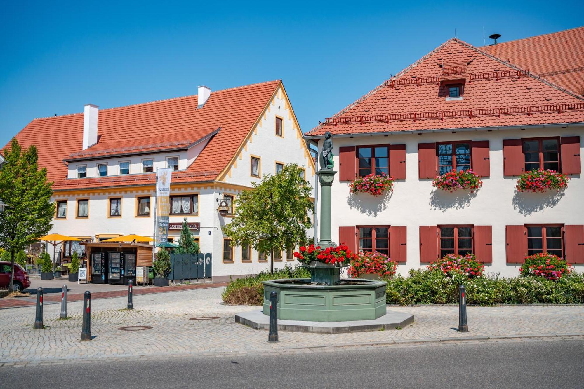 Hotel Garni "Zum Engel" Oberguenzburg 외부 사진