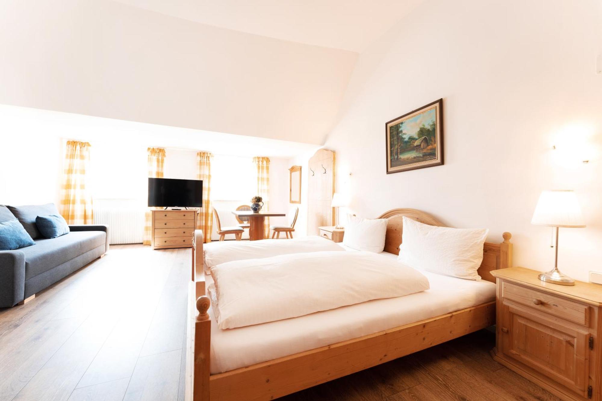Hotel Garni "Zum Engel" Oberguenzburg 외부 사진